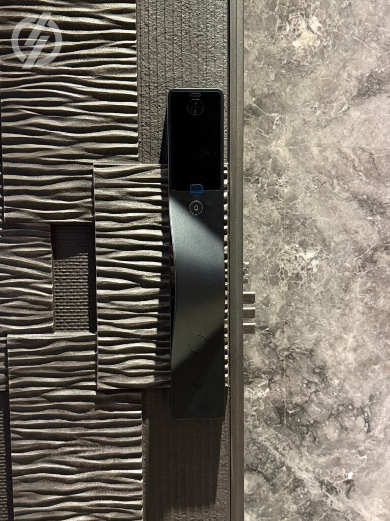 v5 black (1)