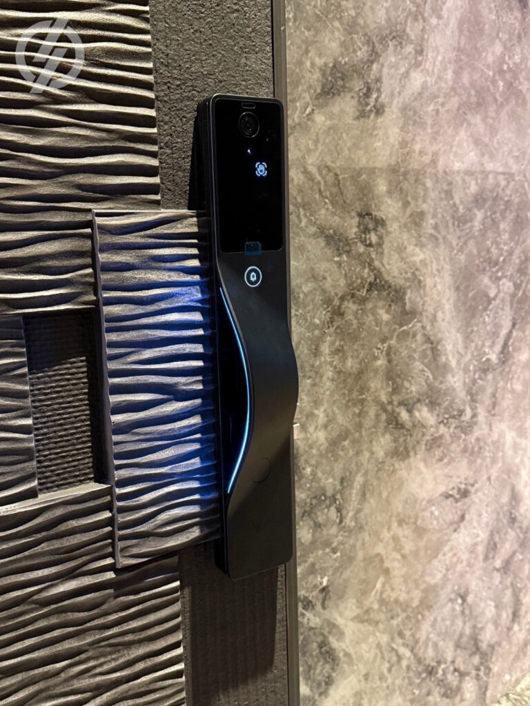 v5 black (2)